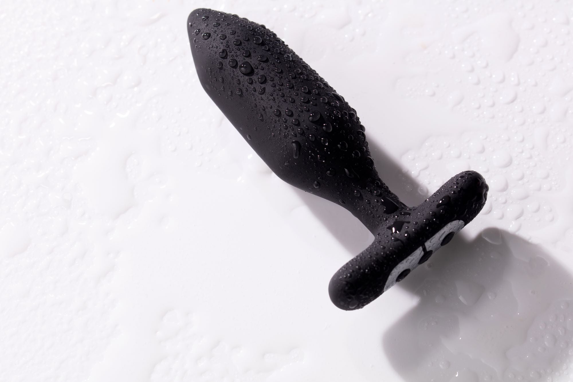 Onyx Vibrating Butt Plug - Advanced